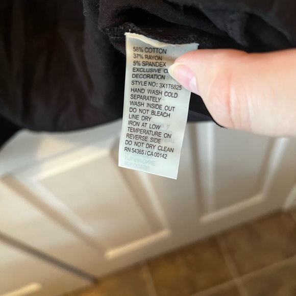 Peter Nygard black rhinestone t-shirt - Picture 7 of 7